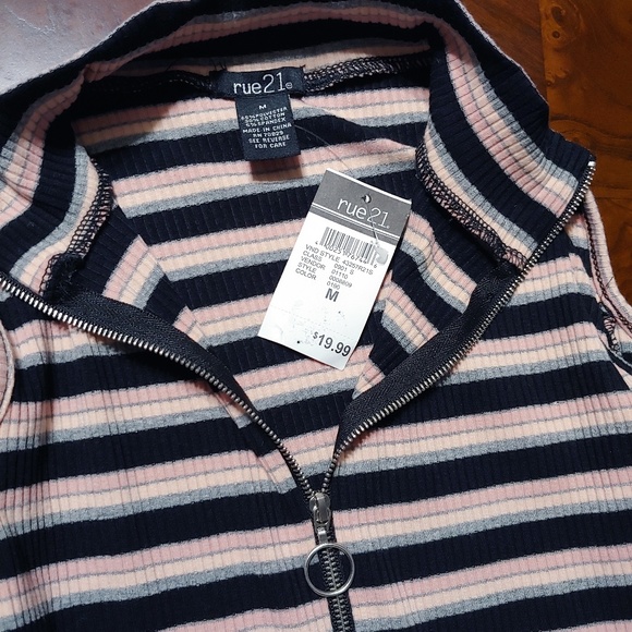 Striped Cutout Arm Knit Tee - Picture 6 of 6